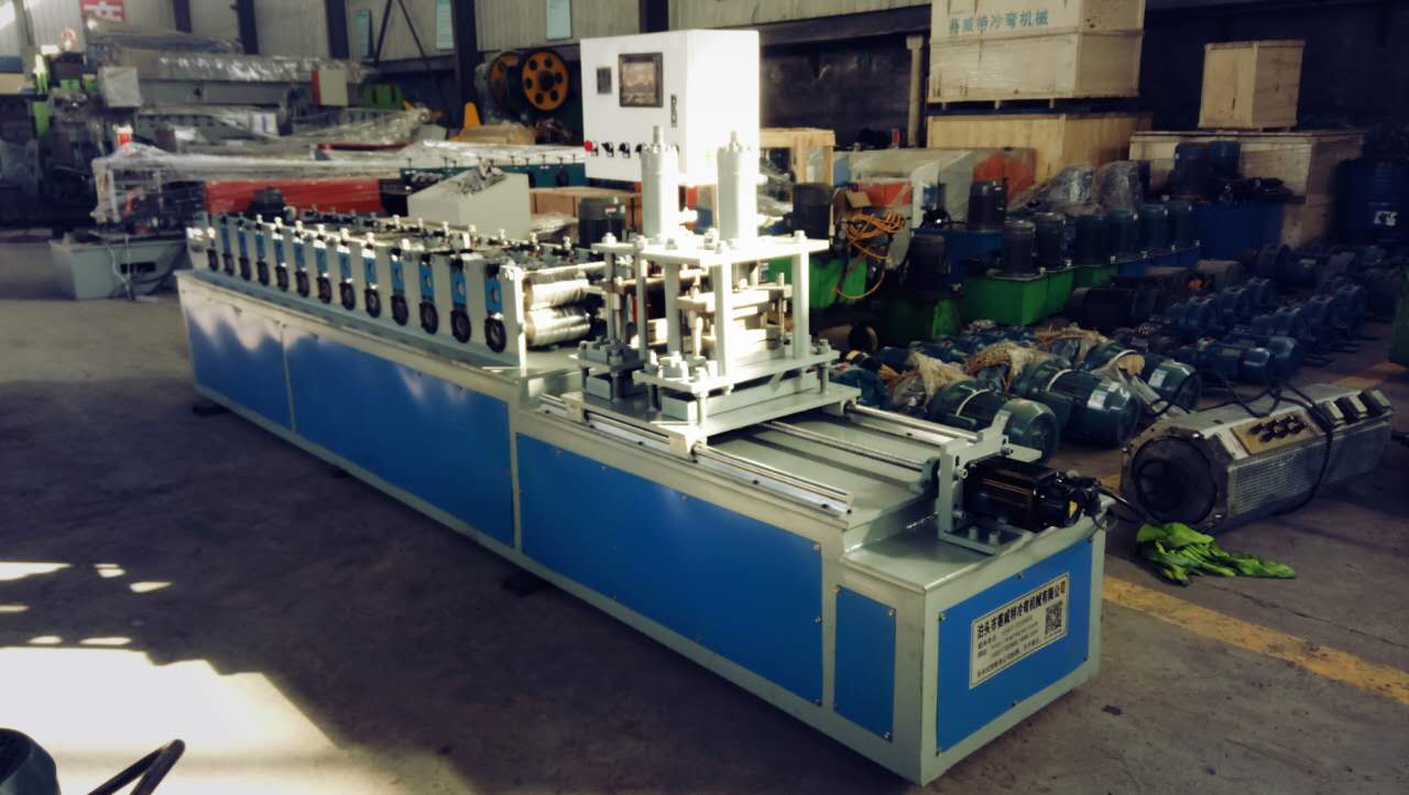 高速警示牌自動成型設備賽威特冷彎機械廠